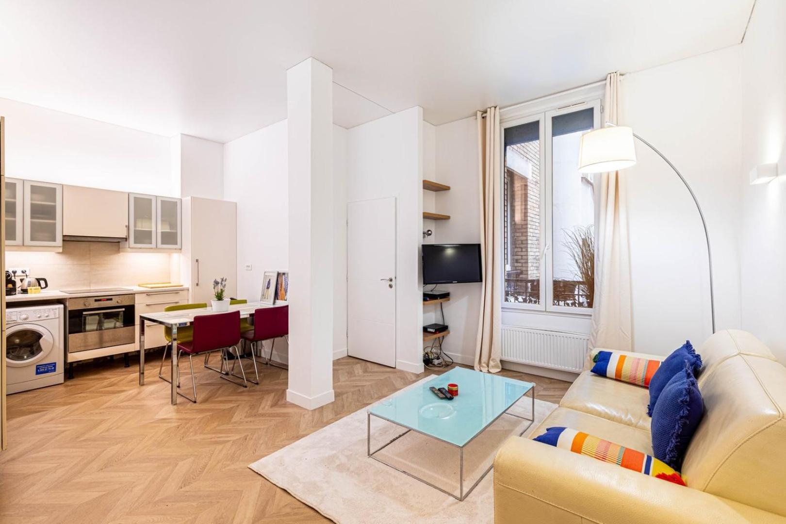 Guestready - Chic And Central Near Attractions Parijs